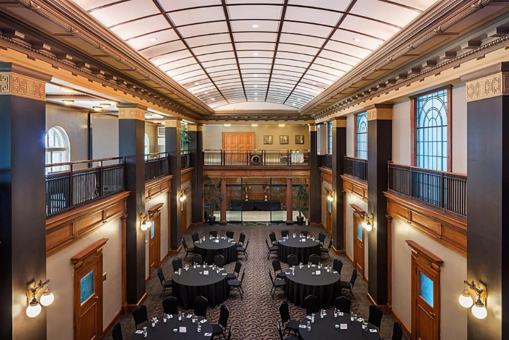 One King West Hotel And Residence Image 26